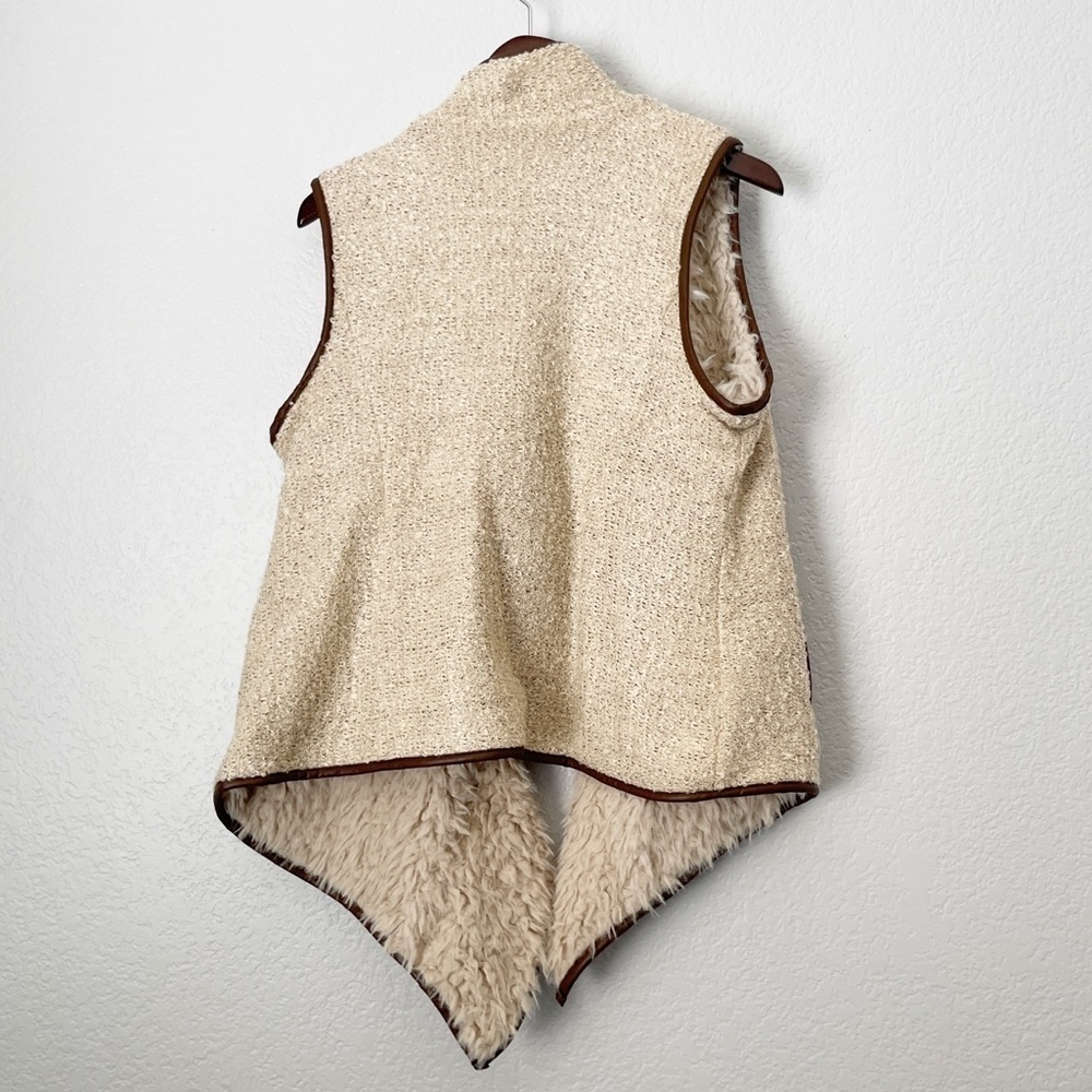 MIAMI Faux Sherpa Asymmetrical Vest Medium - Picture 5 of 8